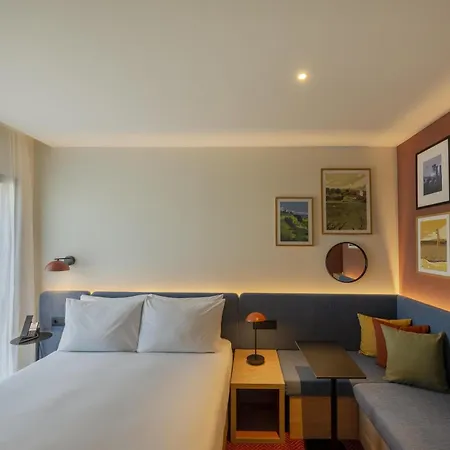 Otel Hampton By Hilton Airport