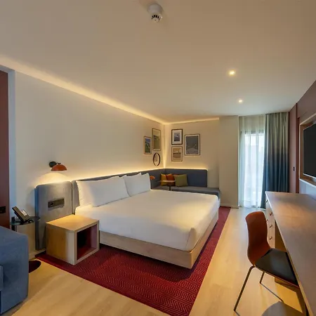 Hampton By Hilton Airport