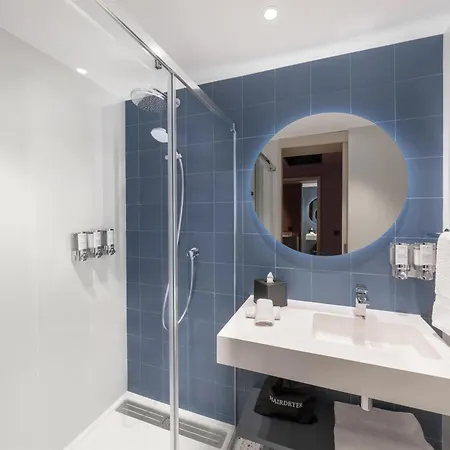 ホテル Hampton By Hilton Airport
