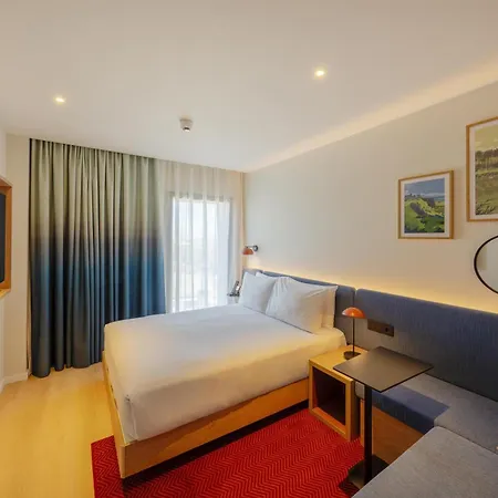 Otel Hampton By Hilton Airport